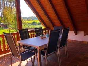 Outdoor dining - Apartment Wohlfühl-Oase - Apartments Manuela (Obertrubach)