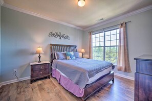 2 bedrooms, iron/ironing board, Internet, bed sheets - 10 Mi to Disney: Davenport Condo w/ Pool Access! (Davenport)