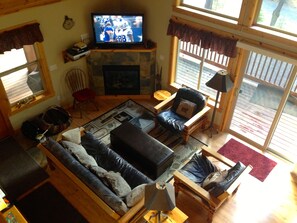 Smart-TV, Kamin, Videospiele, DVD-Player