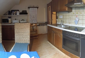 Køleskab, mikrobølgeovn, ovn, opvaskemaskine