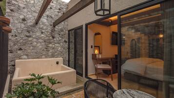 Habitación doble de lujo | Terraza o patio