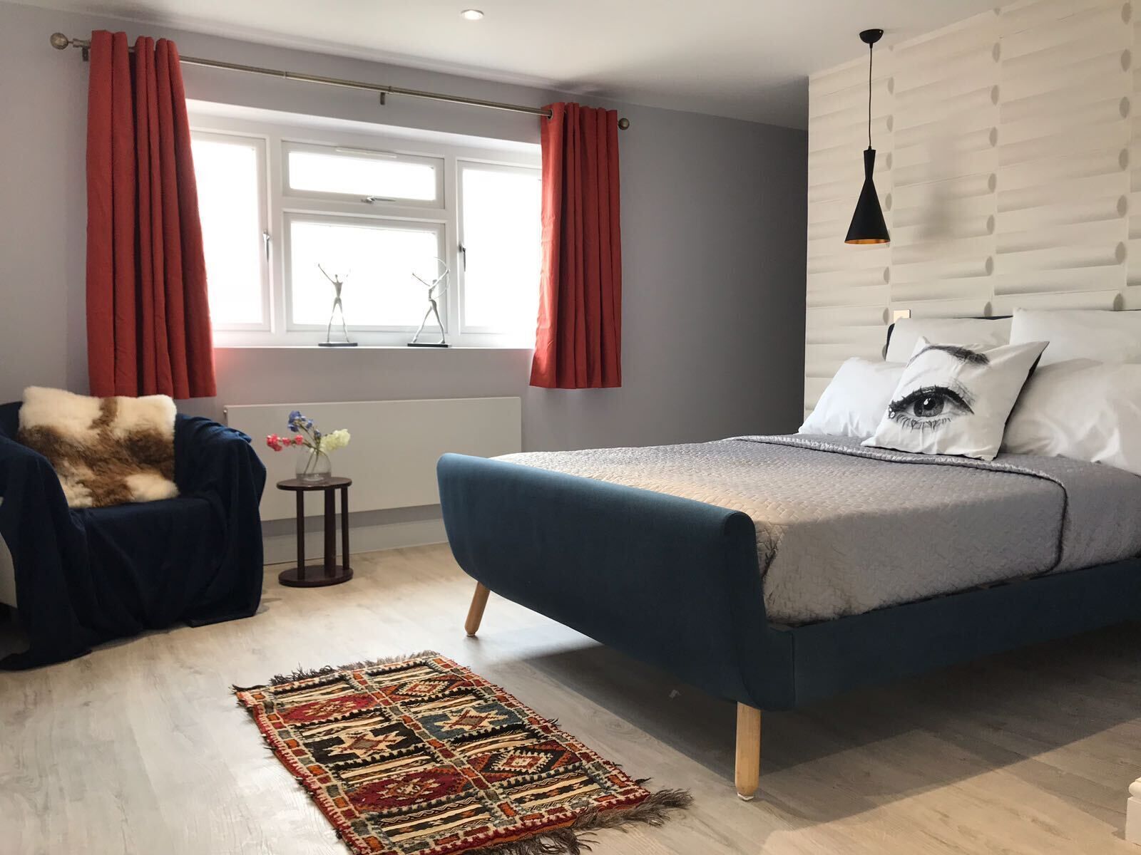 2 عدّة غرف نوم ومكواة/لوح كي وواي فاي