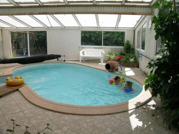 Innenpool, beheizter Pool