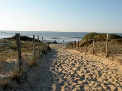 Renovated 4-Person Apt in Seignosse: Central, Quiet, Near Beach, Balcony