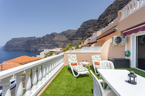 28 SPECTACULAR 2 BEDROOMED HOLIDAY HOME WITH VIEWS