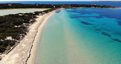 Detached house on several levels near the sea