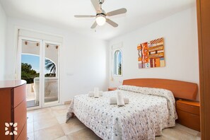 4 chambres, fer et planche Ă repasser, Wi-Fi gratuit