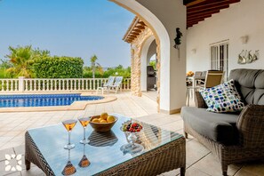 Outdoor dining - Villa SOLEADA by Abahana Villas (Calpe)