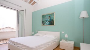 Unclassified image, 3 of 20, button - S023 - Sirolo, magnificent design three-room apartment with terrace (Sirolo)