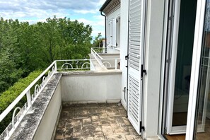 Exterior detail - S023 - Sirolo, magnificent design three-room apartment with terrace (Sirolo)