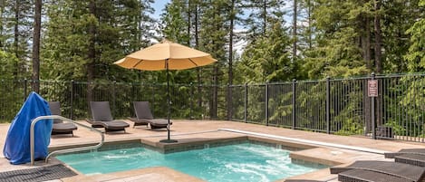 Piscine couverte, piscine chauffée