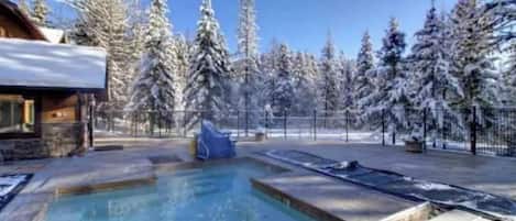 Piscine couverte, piscine chauffée