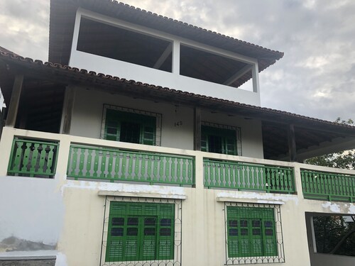 House in Iriri, a prime area, between Costa Azul and Areia Preta beaches.