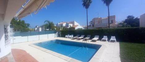 Piscine extérieure