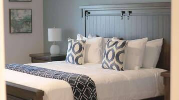 5 quartos, escrivaninha, ferros/tábuas de passar roupa