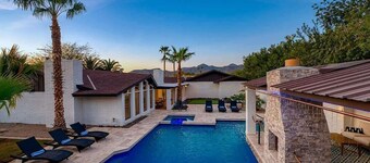 Ultimate Retreat: Private Pool & Movie Nights