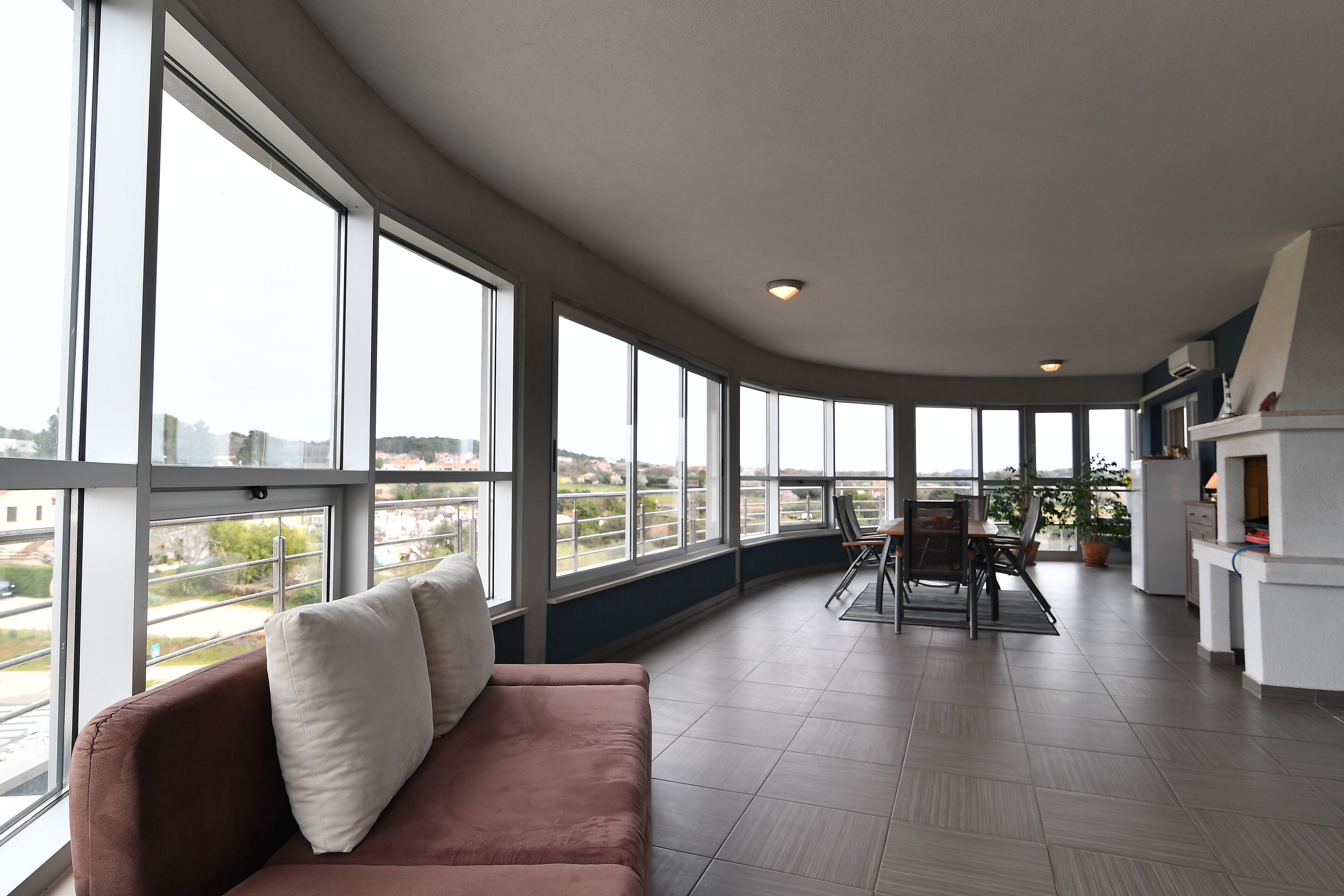 TV, fireplace, stereo