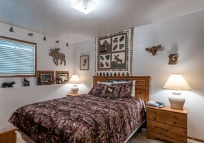 2 habitaciones, tabla de planchar con plancha y wifi gratis 