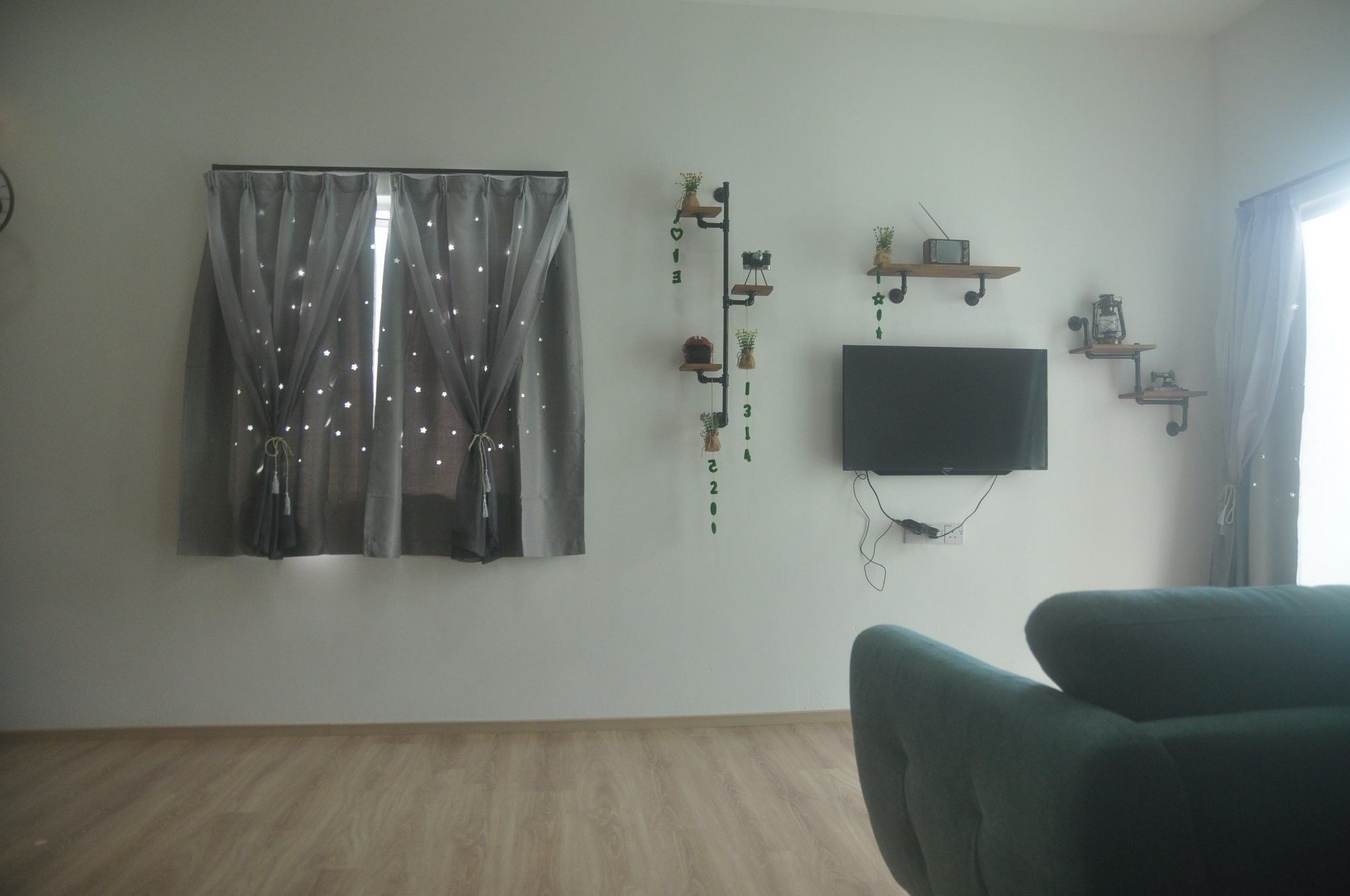 Family Condo, Multiple Beds, Mountain View | Living area | 42-inch Smart TV with cable channels, TV