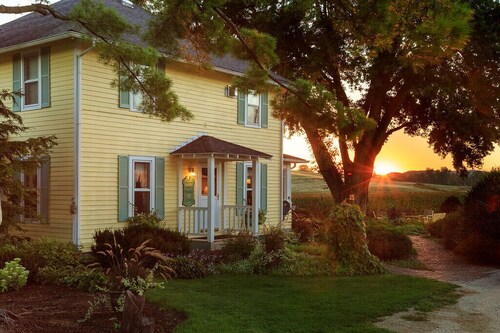 The Presidential Suite on second floor quiet peaceful Driftless Region