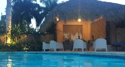 100 +5🌴STAR reviews 4 Min to Beach😎English speaking Chef & Butler🍷Meal Plan🦞