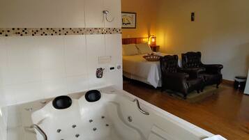 Chale 06 | Minibar, tirai kedap cahaya, kedap suara, dan Wi-Fi gratis