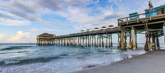 Relajante Beach House - Piscina climatizada - ¡Camina hasta la playa!