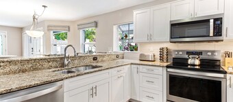 Heated Pool-Walk to the Beach-Bikes-Beach Gear