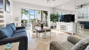 TV, ping pong - 412 Mariners Club - 3 bedroom corner townhome with ocean views (Key Largo)