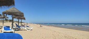 Comfortable penthouse located in the center of the Islantilla golf course