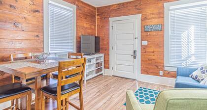 HALF PINT! Pet Friendly, Sleeps 6