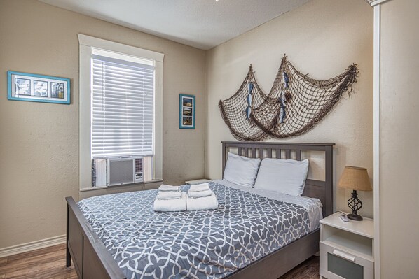 2 chambres, fer et planche à repasser, accès au Wi-Fi (inclus)