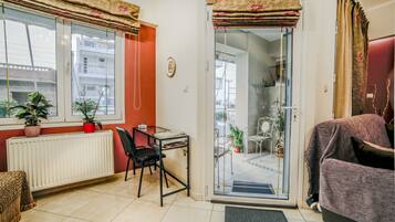 Una Smart TV, un reproductor de DVD