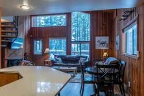 Fireplace, DVD player, streaming services - Escape to Ptarmigan Village 103 (Whitefish)