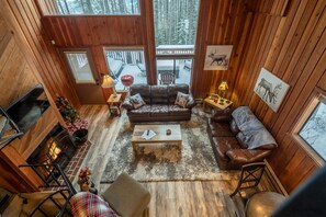 Fireplace, DVD player, streaming services - Escape to Ptarmigan Village 103 (Whitefish)
