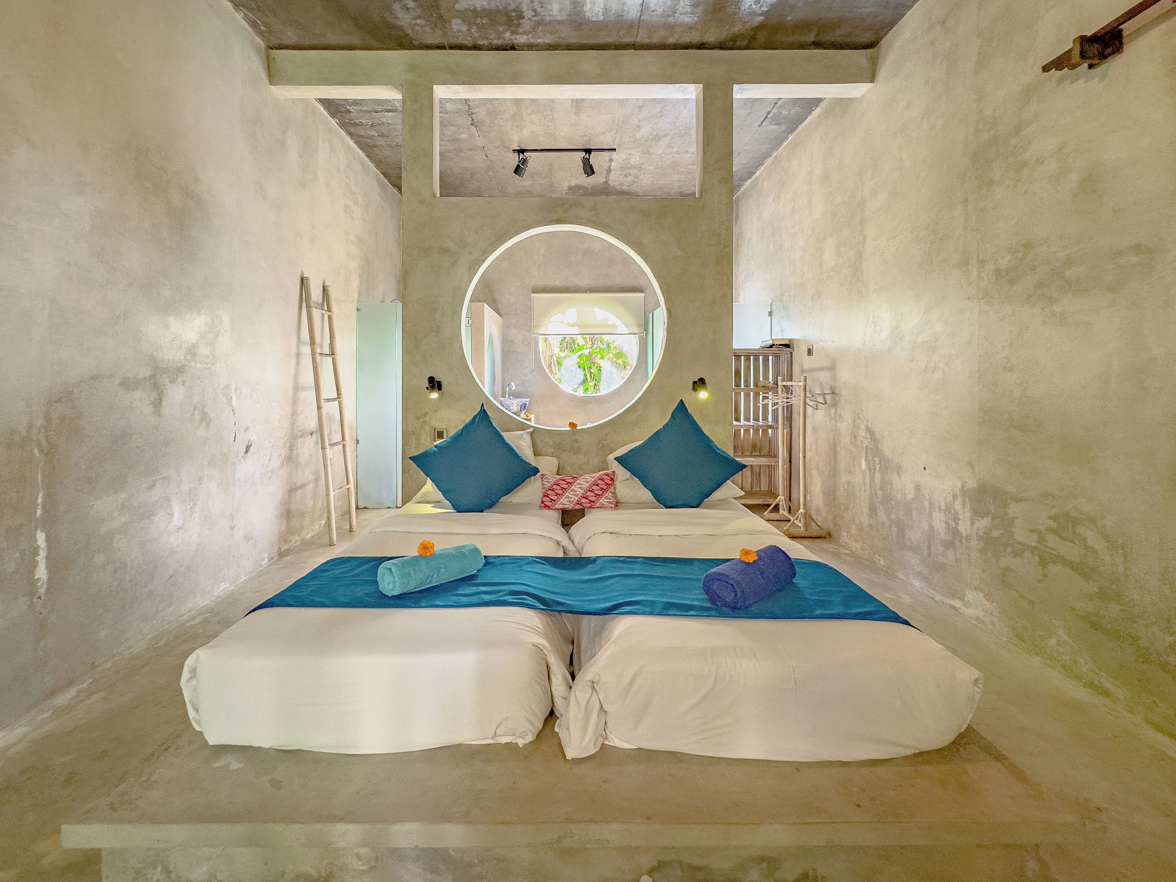 Bureau, chambres insonorisées, Wi-Fi gratuit, draps fournis