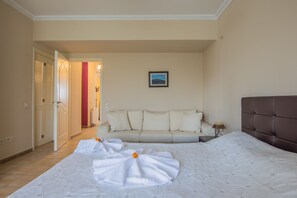 4 chambres, fer et planche à repasser, Wi-Fi, literie fournie