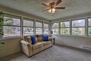 TV, DVD player - Condo w/ Sunroom, Near Downtown Hendersonville! (Hendersonville)