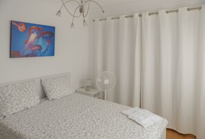 3 chambres, bureau, fer et planche Ă repasser, Wi-Fi gratuit