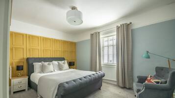 2 bedrooms, iron/ironing board, Internet