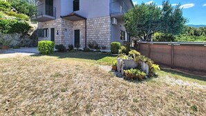 Exterior - Holiday house Selak * large garden, terrace, sea view, free WiFi (Tucepi)