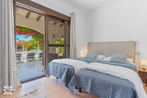 5 habitaciones, tabla de planchar con plancha y wifi gratis 