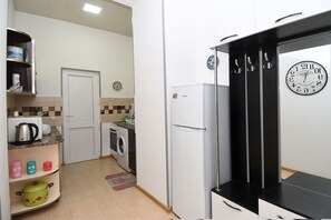 Private kitchen - Fully equipped, newly renovated bright apartment in the heart of Tbilisi (Dzveli Tbilisi)