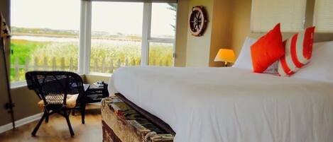 1 bedroom, iron/ironing board, Internet, bed sheets