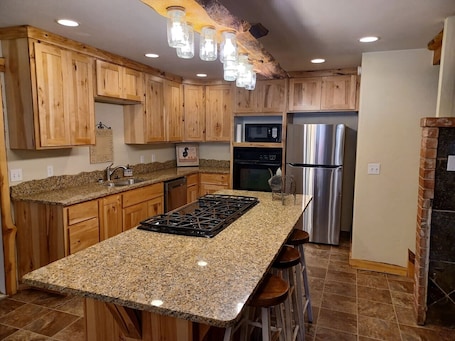 Fridge, microwave, oven, stovetop. The Ranch House Retreat