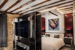 1 chambre, coffres-forts dans les chambres, fer et planche à repasser