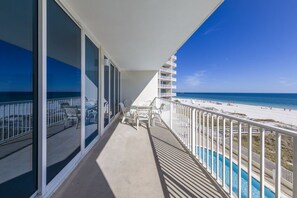 Property grounds - Lighthouse 307 (Gulf Shores)