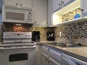 Fridge, microwave, oven, stovetop - 1st Floor 1 BDR-1 Bath/Just steps to the Beach! (Corpus Christi)