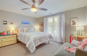 2 bedrooms, iron/ironing board, free WiFi, bed sheets - Great views of Clark Sound and Morris Island Lighthouse, spectacular sunrises!  (Charleston)