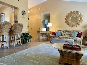 Smart TV, DVD player, books, music library - Salt Water Pool, Convenient to Disney, Universal, Golf, Restaurants, Shopping (Davenport)